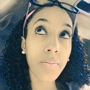 Meet your Posher, Kendra